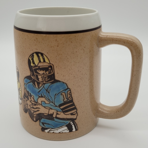 GIFTCRAFT | football themed stoneware mug - Picture 1 of 8
